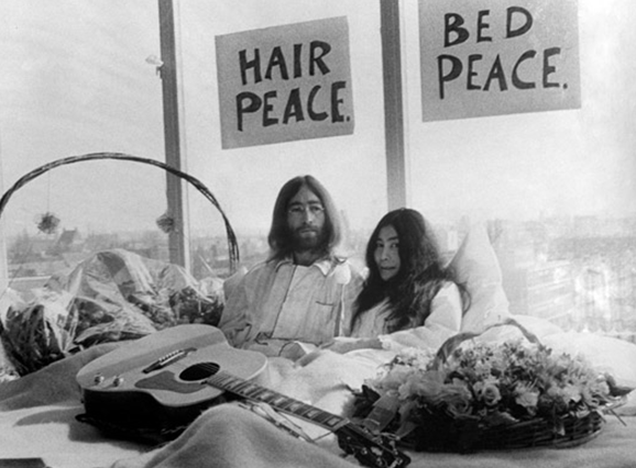 Yoko Ono, John Lennon & Nic Knowland